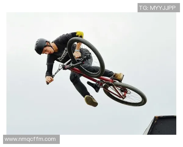 成都极限运动队边路渗透策略分析及其成败得失探讨