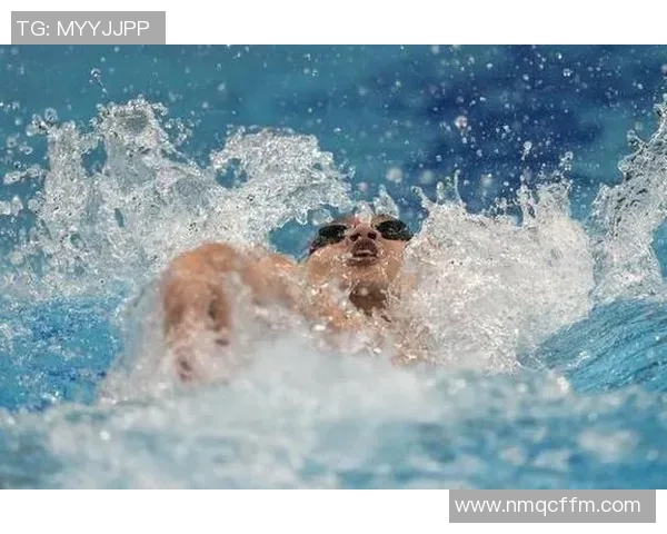 仰泳运动基本介绍与技巧解析 让你轻松掌握这项水中技巧